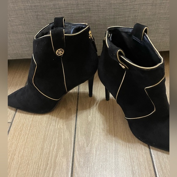 Guess Shoes - NEW Black & Gold Booties​